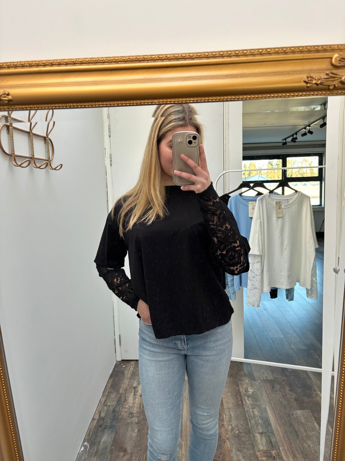Lace T-Shirt | Zwart